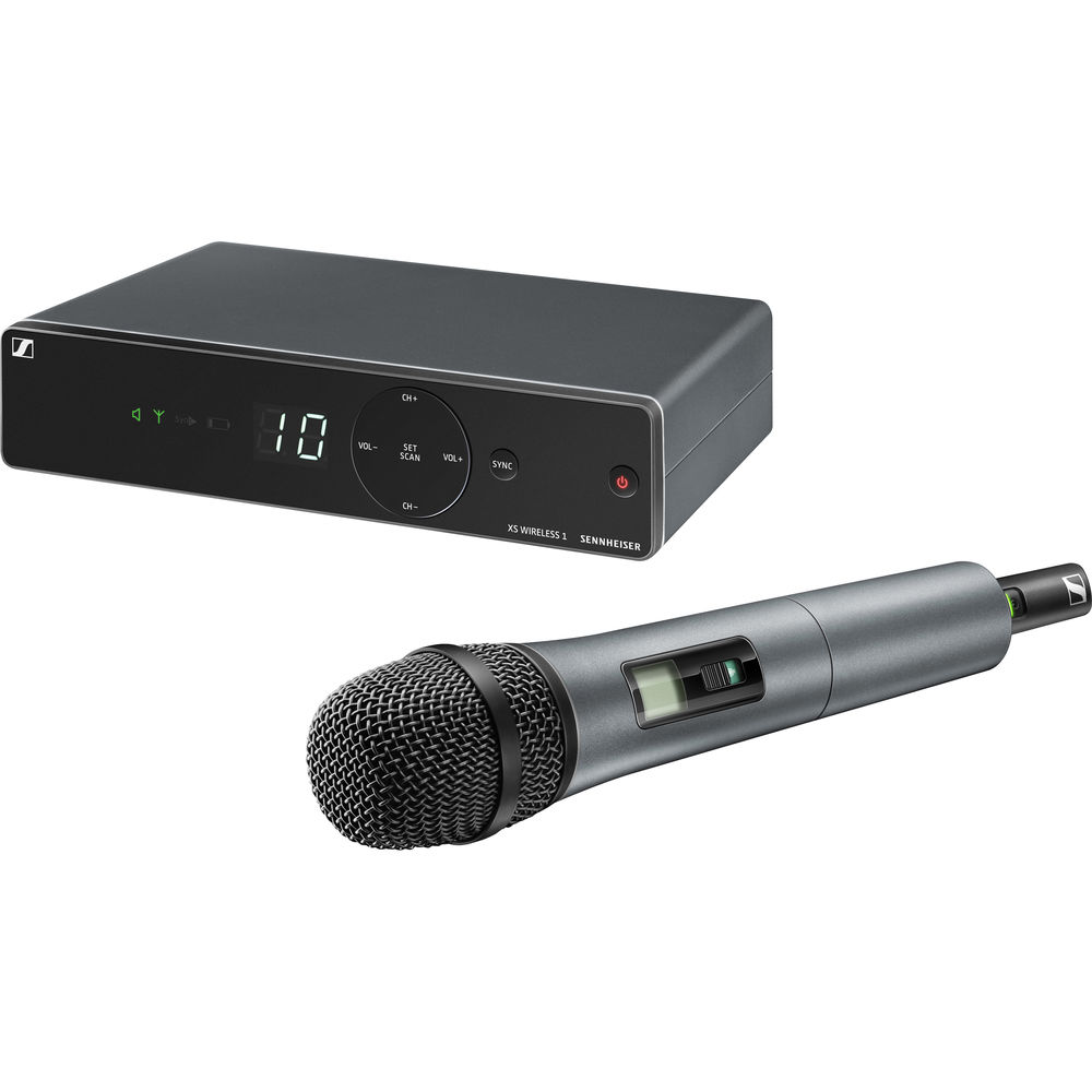 Sennheiser XSW 1-825-BC UHF Vocal Set with e825 Dynamic Microphone (A: 670 to 694 MHz)